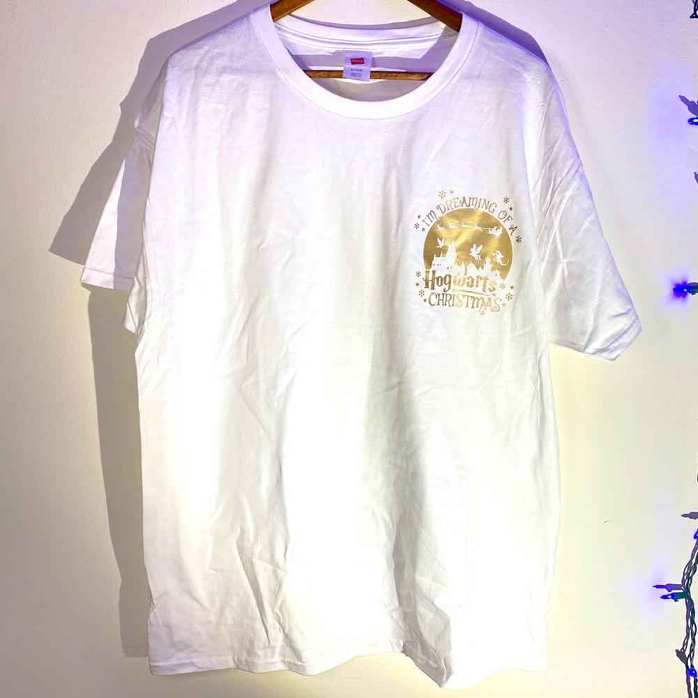 Harry Potter Hogwarts Christmas Graphic Tee (Unisex)